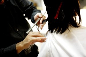 髪切る頻度は 男性が美容院や床屋さんへ行く頻度 散髪する目安とは つくし屋
